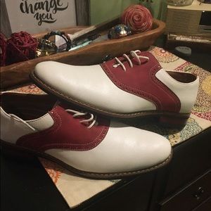 Saddle shoes. Brand new.mens